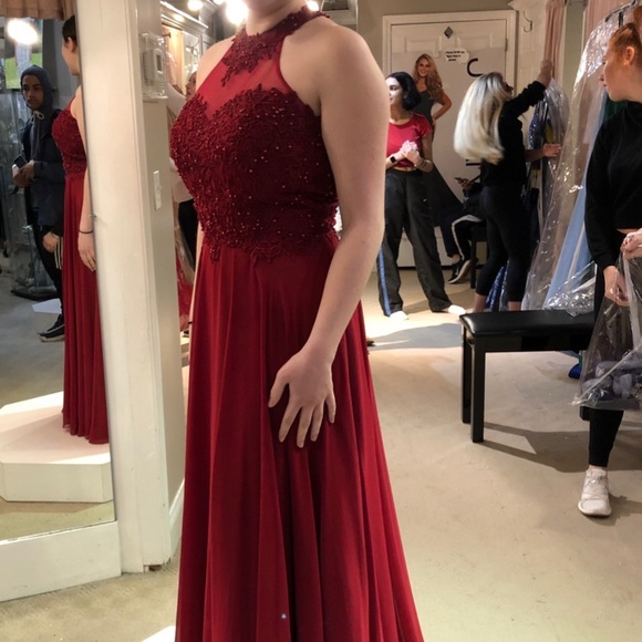 Beautiful prom dress - Picture 2 of 6